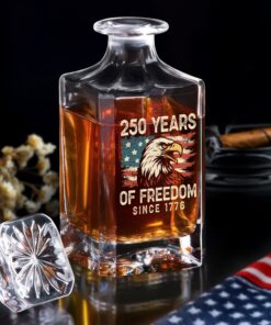 Alternative view of 250 Years Of Freedom Since 1776 USA Bald Eagle America Flag Decanter