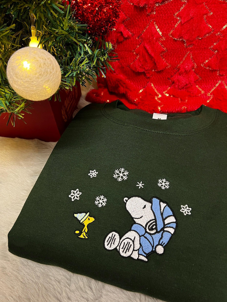 Snoopy Snow Christmas Embroidered unisex sweatshirt/jumper gift present - Image 3