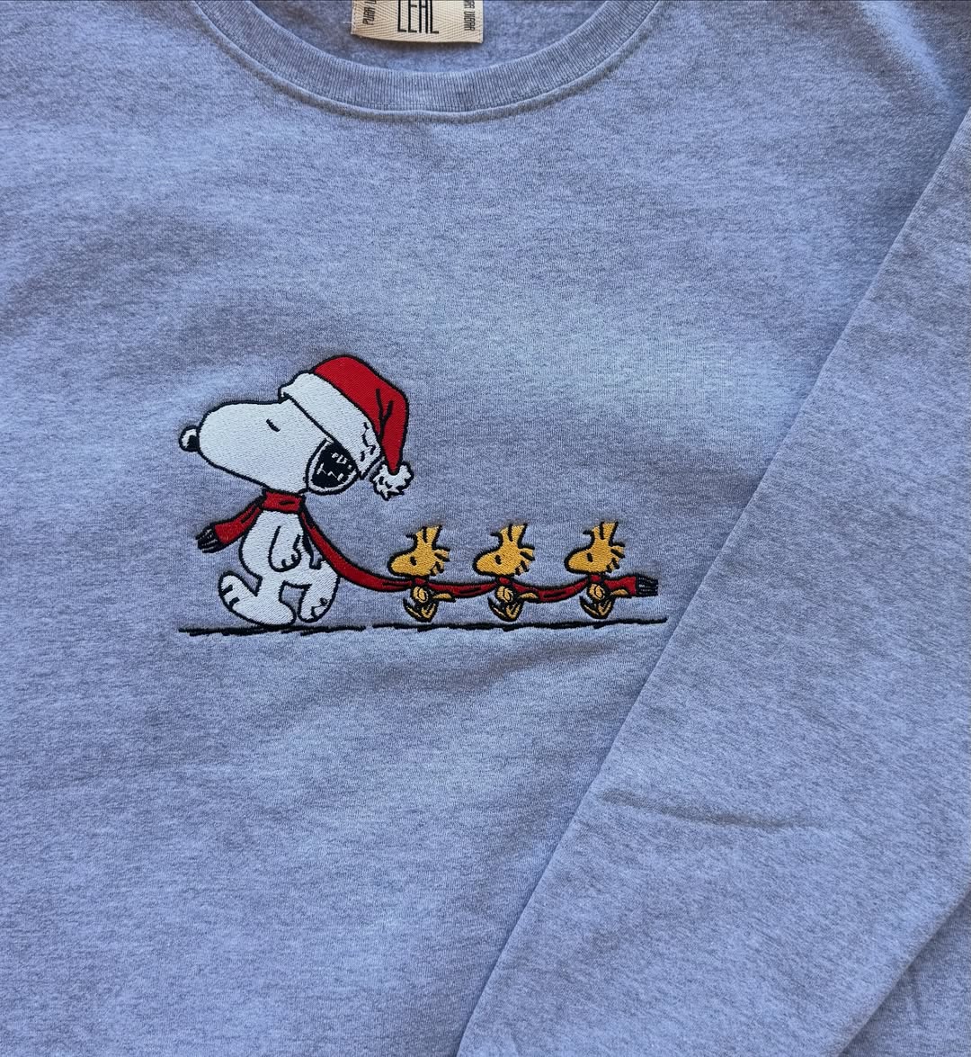 Embroidered Snoopy Sweatshirt, Peanuts Embroidery Crewneck, Embroidered Vintage Snoopy Pullover Hoodie - Image 3