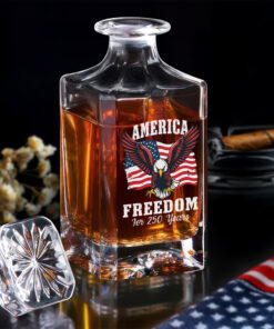 Alternative view of America 250 Years of Freedom Patriotic Eagle Flag Decanter