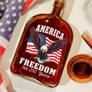 Alternative view of America 250 Years of Freedom Patriotic Eagle Flag Whiskey Bottle HA75 897338