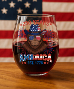 Alternative view of America 250 Years Wine Glass