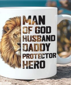 Christian Dad Mug | Man of God Coffee Mug with Bible Verse & Lion | Jesus Gift for Religious Father, Father’s Day Christian Gift Idea