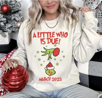 A little who is due Couples Grincmas Pregnancy Announcement sweatshirt,Christmas Maternity shirt,Christmas Pregnancy,Matching shirts