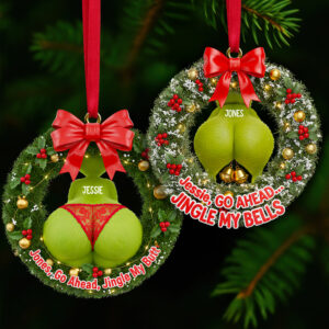 Funny Christmas Wreath Ornament Personalized Gifts For Couple 06NADT011025