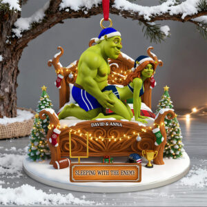 Funny Couple Tree Ornament Personalized Christmas Gifts For Couple 06OHDT061125