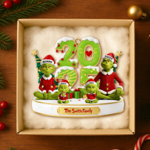 Alternative view of Happily Family Christmas Ornament Personalized Gifts For Family 09OHDT041125