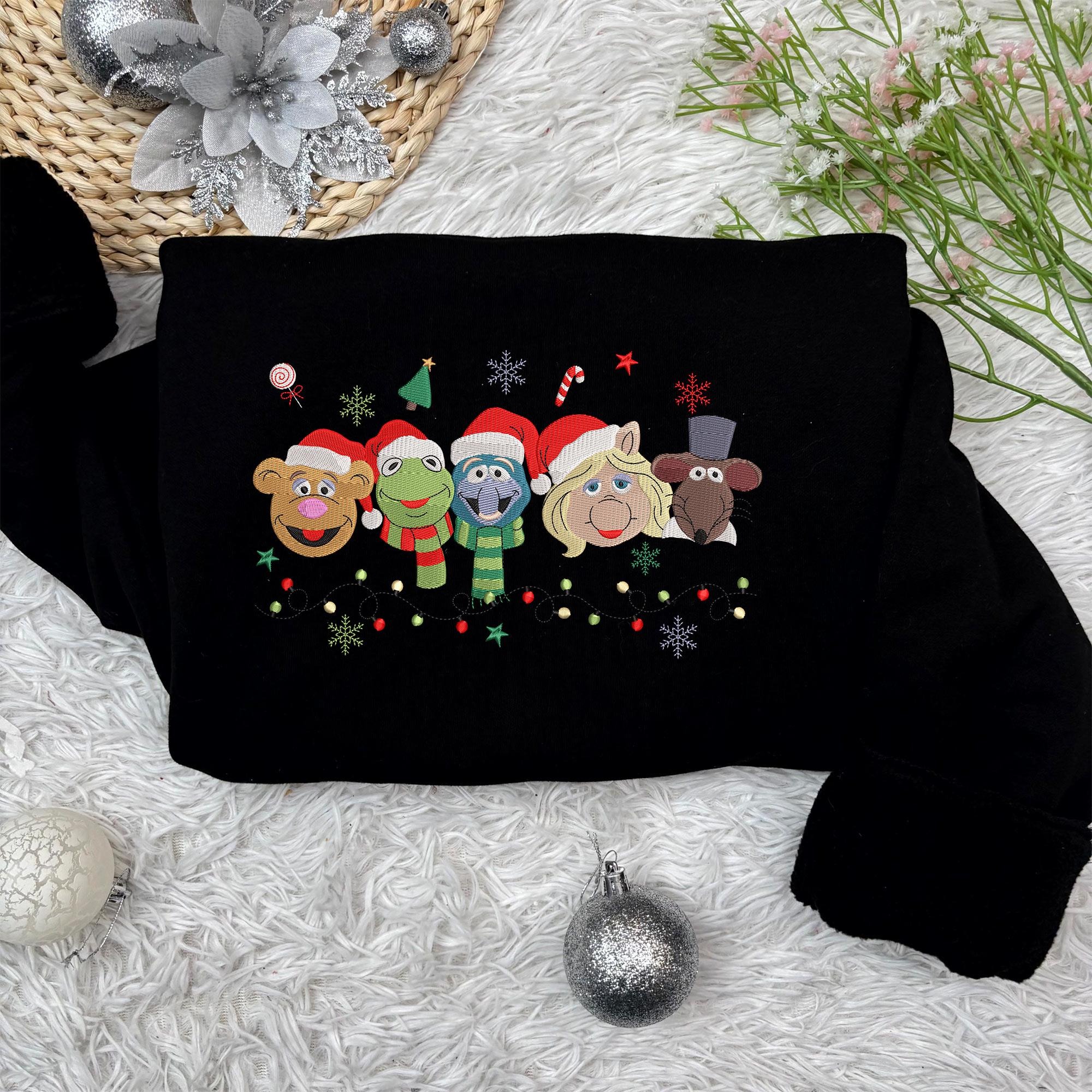 Christmas Magical Land Trip Sweatshirt, Muppets Friend Sweaters, Santa Piggy Christmas Sweatshirt, Christmas Gift - Image 2