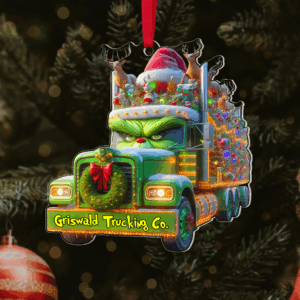 Personalized Christmas Gifts For Trucker Ornament, How The Trucker Saved Christmas 03QHPU041124
