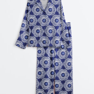 Women's Camellia White On Dark Blue Bright Long Sleeve Satin Pajamas Set