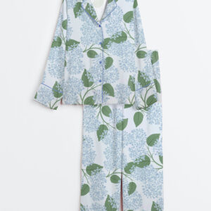 Womenâ€™s Light Blue Hydrangea Flowers Grandmillennial Coastal Wedding Party Print Long Sleeve Satin Pajama Set