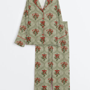 Women's Nostalgic Christmas Long Sleeve Satin Pajamas Set