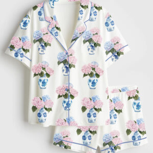 Womenâ€™s Pink And Blue Hydrangea Chinoiserie Flowers In Blue And White Vase Print Short Sleeve Satin Pajama Set