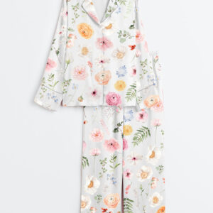 Womenâ€™s Romance Floral Watercolor Flower Wedding Flower Watercolor Bouquet Spring Flower Print Long Sleeve Satin Pajama Set