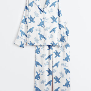 Womenâ€™s Sea Turtles Coastal Design Long Sleeve Satin Pajama Set