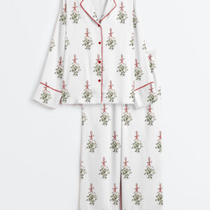 Womenâ€™s Vintage Mistletoe Christmas Long Sleeve Satin Pajama Set