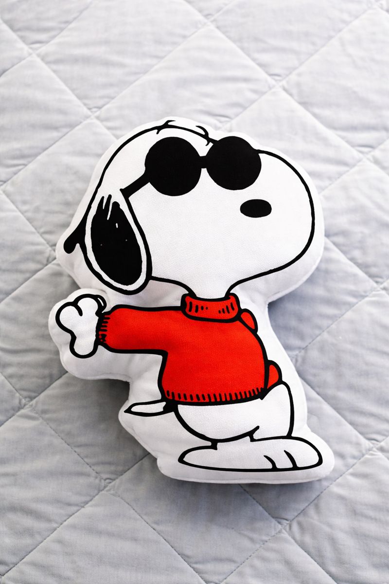 Snoopy Puffer Valentine'S Day Pillow, Snoopy Dog Pillow - Image 4