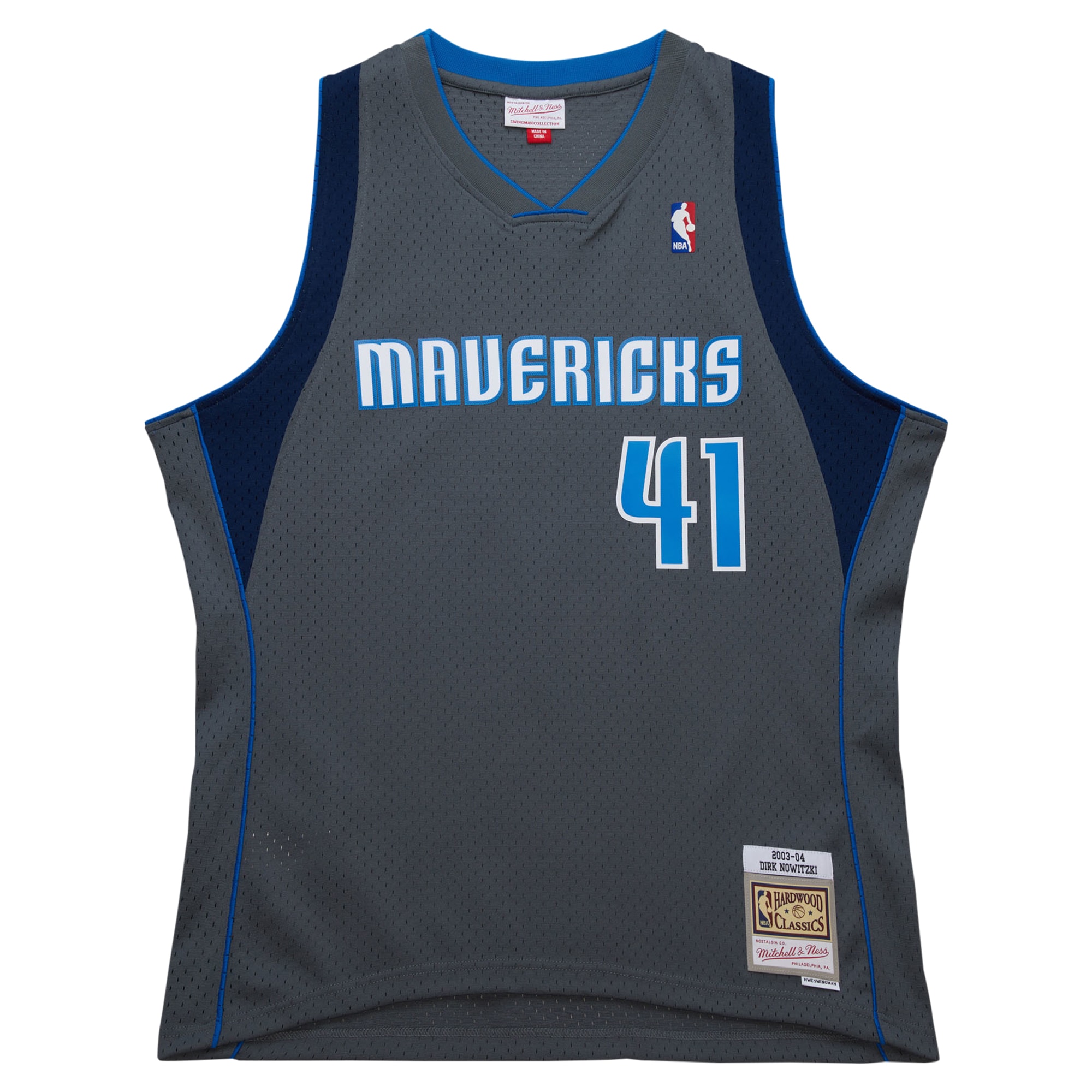 Alternative view of Dirk Nowitzki Dallas Mavericks Mitchell & Ness 2003/04 Hardwood Classics Swingman Basketball Jersey - Gray