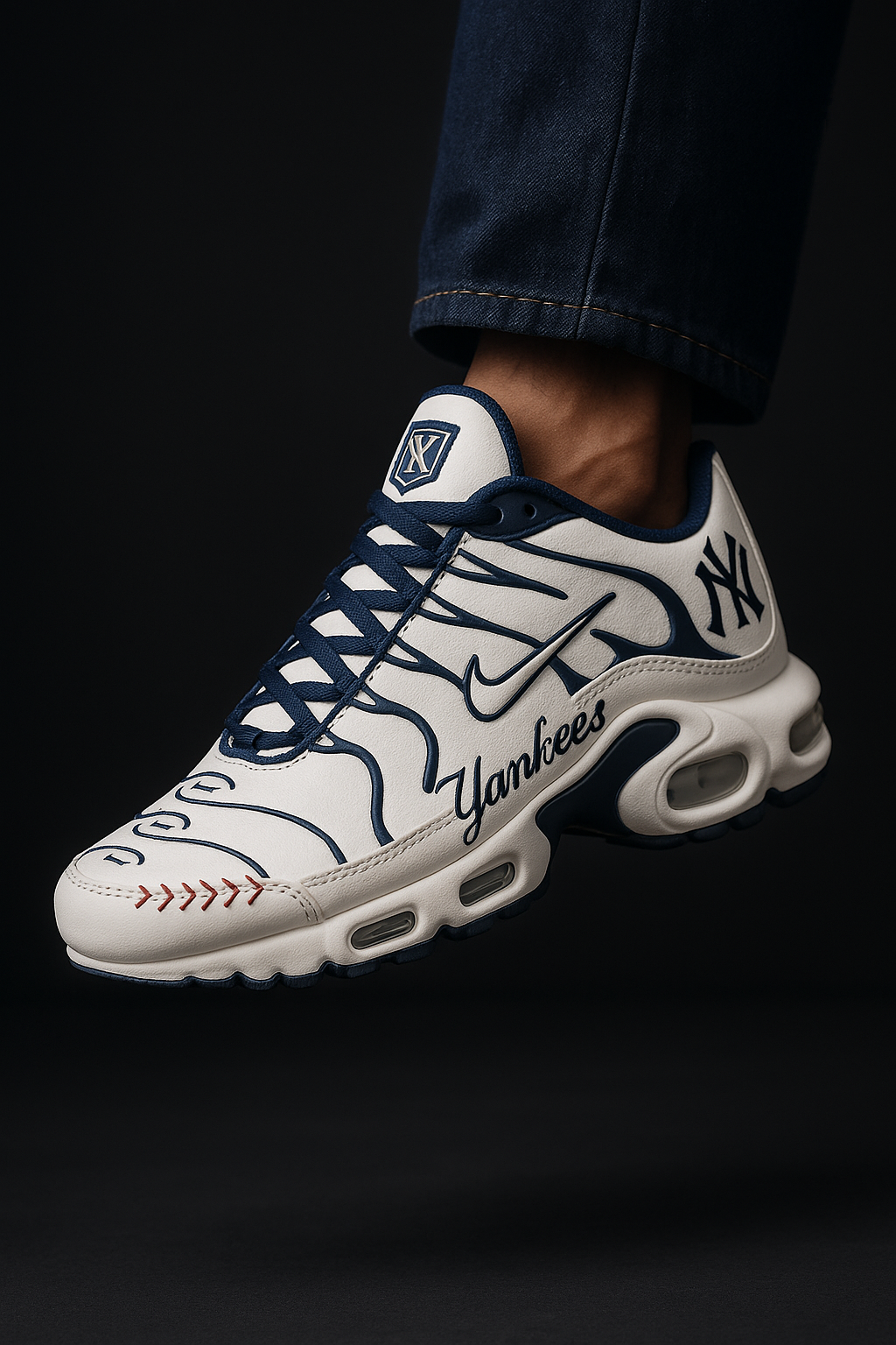 Alternative view of New York Yankees X Nike Air Max Plus Special Drop