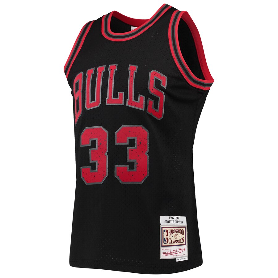 Alternative view of Scottie Pippen Chicago Bulls Mitchell & Ness Rings Collection Swingman Basketball Jersey - Black