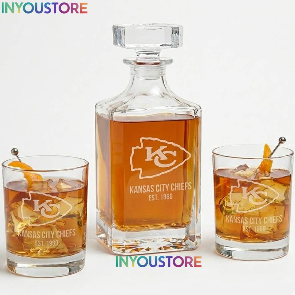 Personalized Kansas City Chiefs Custom Decanter Set Premium NFL Glassware Kit for Men Birthday Gift - Image 3