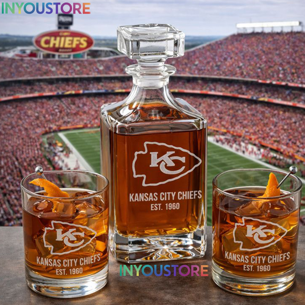 Personalized Kansas City Chiefs Custom Decanter Set Premium NFL Glassware Kit for Men Birthday Gift