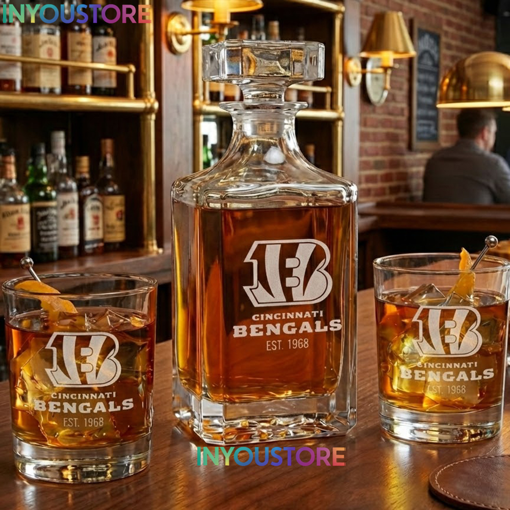Cincinnati Bengals Custom Decanter Set with 2 Whiskey Glasses Etched Glassware Kit Est. 1968 NFL Fan Gift - Image 4